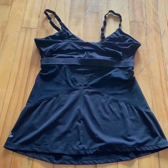 Demi lovato  fabletics tank top - Picture 6 of 9